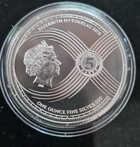 2019 Tokelau CHRONOS 1 oz .999 Fine Silver $5 Elizabeth ll COIN - Picture 1 of 4