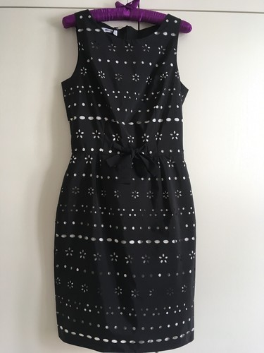 ABITO MOSCHINO ECONOMICO E CHIC TAGLIO LAZER DAVANTI FIOCCO IT 42 UK 10 NUOVO PREZZO AL PUBBLICO £ 525