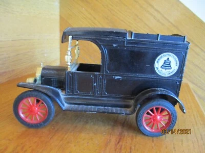 Ertl Ford Modelo T Van Bell Teléfono 1913 Réplica Banco *¡Envío incluido!* Foto 1 de 4