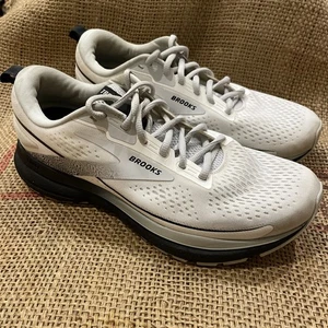 Brooks Trace 3 Damengröße 8,5 D weiß grau Auster sportliche Laufschuhe - Bild 1 von 17