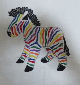 VIP Cranston Print Works Schneiden & Nähen Stoff Panel Regenbogen Mehrfarbig Zebra Puppe - Bild 1 von 6
