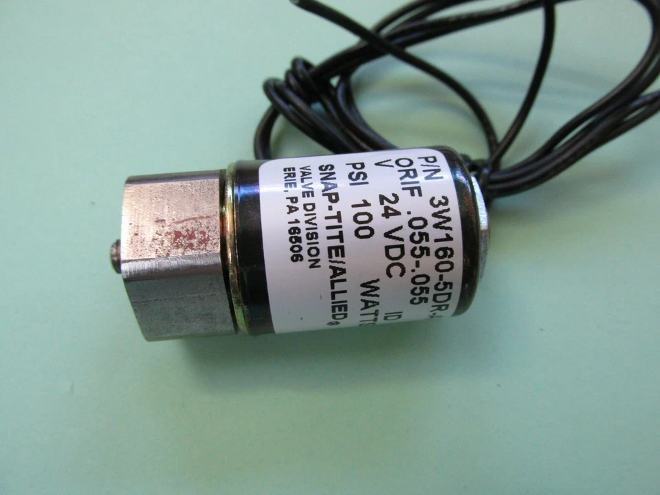 SNAP-TITE/ALLIED 3W160-5DR-A3C6 Electrically Operated Solenoid 24 VDC 100psi 3W - Image 1 of 4