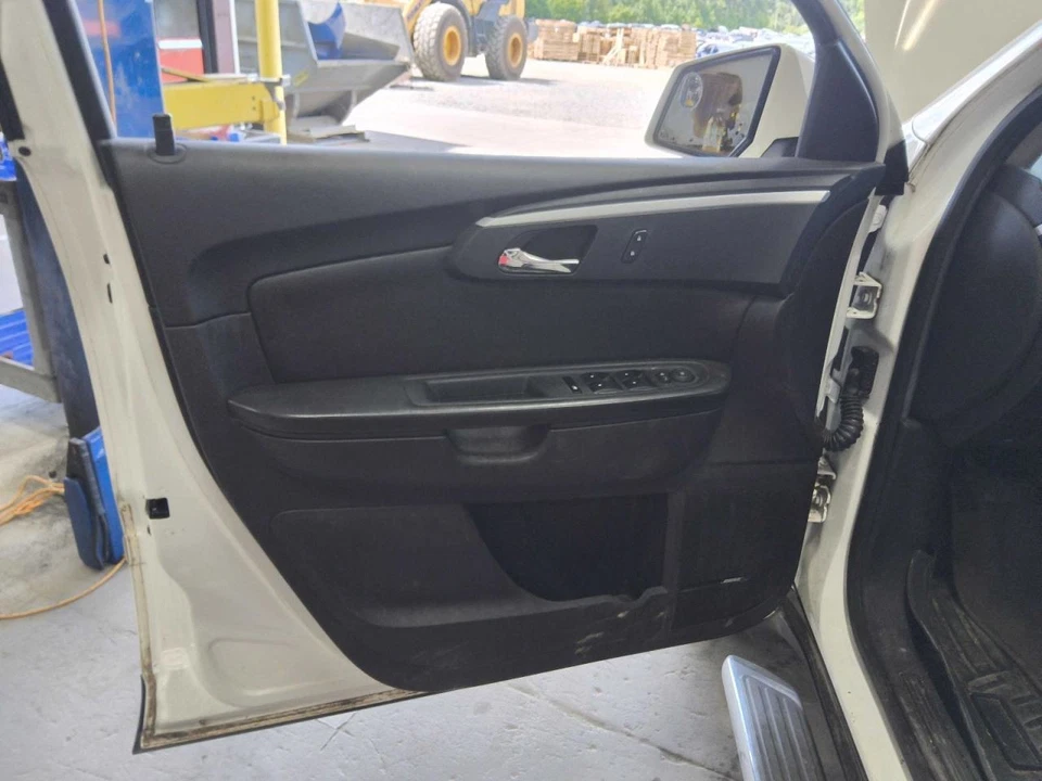 TRAVERSE  2012 Front Door Trim Panel 637403 Foto 1 de 1