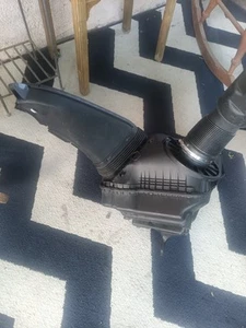 2012-2018 AUDI A6 A7 3.0 - AIR INTAKE CLEANER FILTER BOX W/ HOSE OEM 45 kmiles - Picture 1 of 7