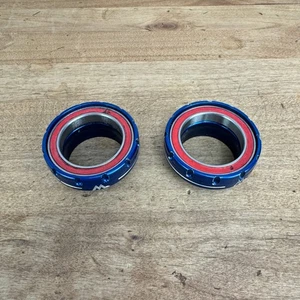 White Industries BSA English Threaded Blue Bottom Bracket for 30mm Spindles - Picture 1 of 5