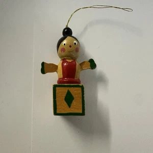 "Adorno de Navidad Jack In The Box vintage de madera pintado a mano Taiwán 3""" - Imagen 1 de 3