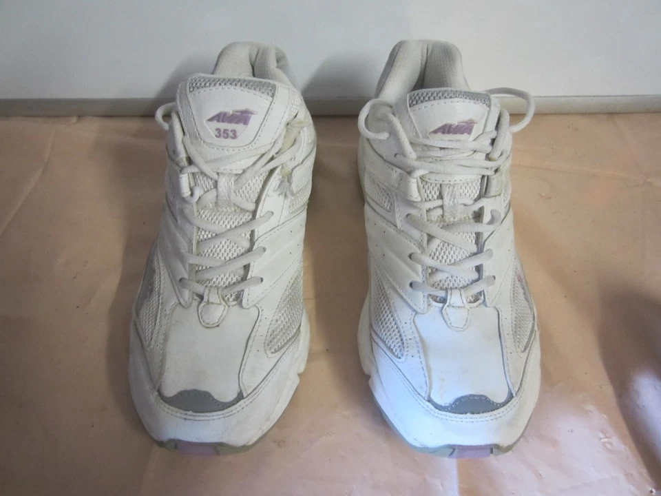 Avia Memory Foam White Walking Shoes Womens Size 10 Sneakers (USED) - Image 1 of 4