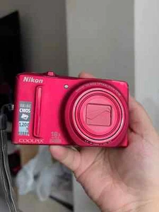 Nikon Coolpix S9100 12.1MP 18x Optical Zoom Full HD Digital Compact Camera - Picture 1 of 9