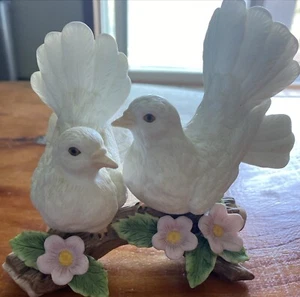 COURTSHIP DOVES FIGURINE 1453 porcelain statue homco home interior gift bird vtg - Picture 1 of 5