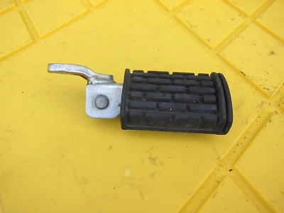 Yamaha Venture Royale XVZ 1200D 1984 OEM REPOSAPIÉS DELANTERO CLAVIJA PASO Foto 1 de 4