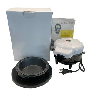 Máquina para tartas y bundt de piedra Curtis con manual/folleto de recetas. Blanco - Imagen 1 de 5
