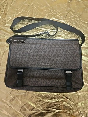 Bolso Mensajero Michael Kors Signature Cuero Tecnología Laptop Bolso de Mano Marrón Foto 1 de 4