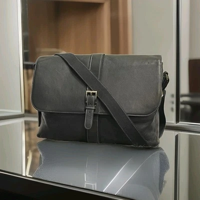 Kenneth Cole Bolso Mensajero de Negocios Bandolera de Cuero Negro 16" Estuche Docs Comp Foto 1 de 4