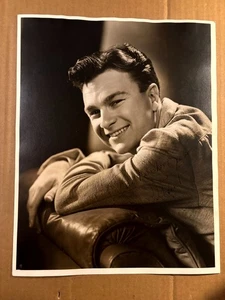 Eddie Albert Rare Very Early Autographed Oversize 11/14 Photo 40s Hurrell - Foto 1 di 8