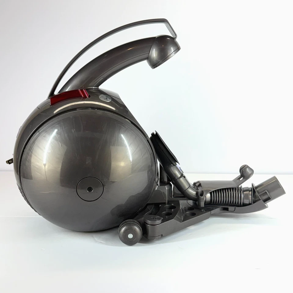 Aspiradora Dyson DC39 Big Ball Motor Gris Retráctil Cable Ruedas Sin Bolsa Foto 1 de 4