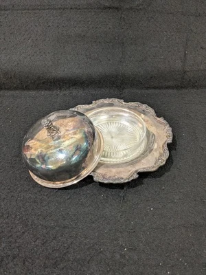 Plato de mantequilla cubierto Royal Rose de Wallace con inserto de vidrio Foto 1 de 4