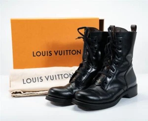 Botas de Combate LOUIS VUITTON Cuero Negro Monograma LV Logo Metropolis Flat Ranger - Imagen 1 de 8