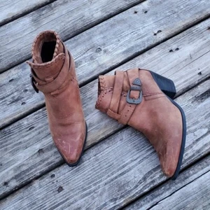 Vintage 70s Western Boho Hippie Brown Leather Buckle Ankle Boots Booties 7.5 - Picture 1 of 7