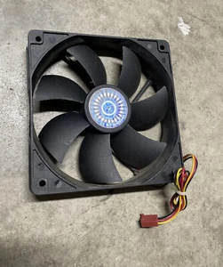 CoolerMaster A12025-12CB-3BN-F1 120*120*25MM 12CM 12V 0.16A 3Pin Cooling Fan - Picture 1 of 2