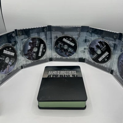 Band Of Brothers 2010 Collector's Tin  Complete 6 Disc HBO Army FREE SHIPPING Foto 1 de 4