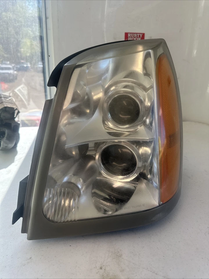 Driver Left Headlight Fits 04-09 Cadillac SRX OEM 15926961 - Изображение 1 из 4