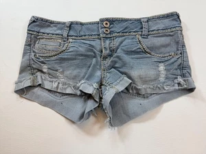 Pantalones cortos de mezclilla desgastados Rue21 5/6 bolsillos adornados con lavado claro (bin DD188) - Imagen 1 de 6