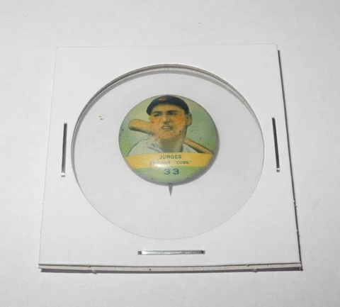 1932 Orbit Gum Baseball PR2 Button Pin #33 Billy Jurges Chicago Cubs (With Bat) Cover