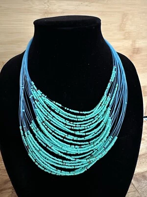 "Collar en capas con cuentas de semillas turquesa y rojo azul claro 17-19""" Foto 1 de 4