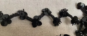 Discos brillantes de cuentas de semillas adornos negros para apliques de artesanía de ropa de 2,8 yardas - Imagen 1 de 5