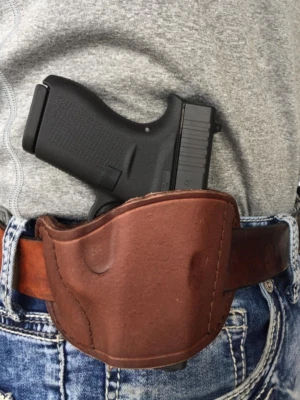 Right hand leather gun holster fits Taurus TX22 - Image 1 of 3