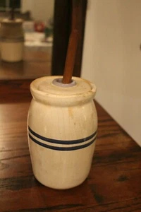 VINTAGE CASH FAMILY POTTERY BUTTER CHURN MINIATURE WOODEN DASHER BLUE AND WHITE - Picture 1 of 12