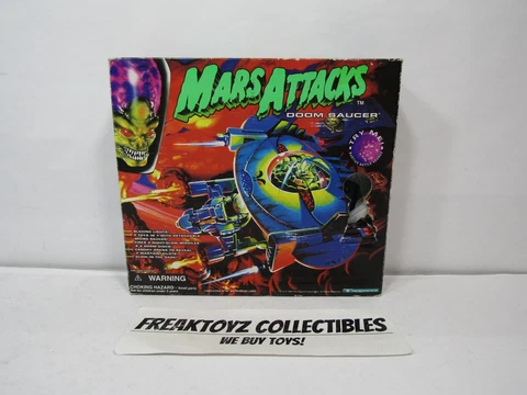 Topps Mars Attacks Doom Saucer 1996 (Open Box) Cover