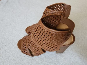 Lauren Conrad Womens Sandals  Brown Sz 6.5 high heels  - Picture 1 of 8