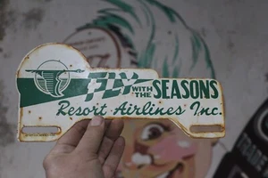 1950s CANADA GOOSE FLY WITH SEASONS RESORT AIRLINES PAINTED METAL TOPPER SIGN - Bild 1 von 19