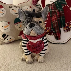 BLUE SKY CLAYWORKS CERAMIC BULLDOG FREE FRENCH KISSES VALENTINE FIGURINE - Picture 1 of 7