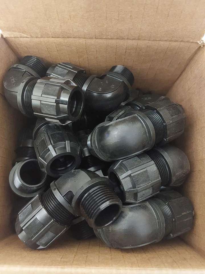 CONECTOR CABLE NYLON THOMAS & BETTS 4972NM 3/4" 90 GRADOS (CAJA DE 30) Foto 1 de 1