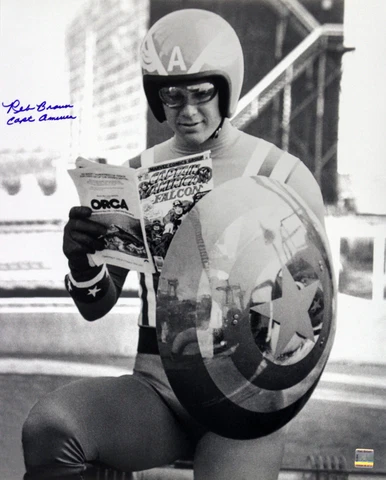 1979 Reb Brown Captain America Signed LE 16x20 B&W Photo (JSA) Cover