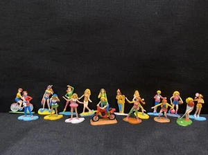 Vintage Tara Toys Tiny Teeny Sammlung - Lot Mädchen Figuren 17 Sport Arbeit Spielen - Bild 1 von 10