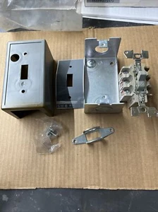 Square D 2510-FG1PG FHP Type FO 16A 1P 277V Manual Motor Starting Switch - Picture 1 of 4
