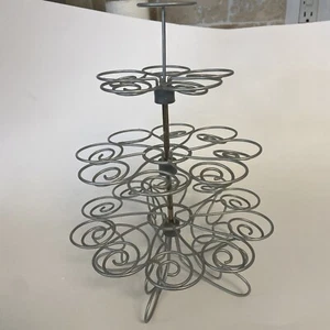 Soporte para cupcakes de 3 niveles -- Tiene capacidad para 24 - Imagen 1 de 5