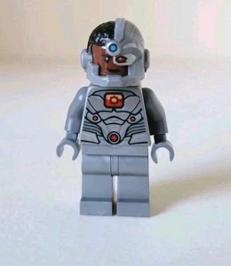 Lego DC Super Heroes Minifigure Cyborg (sh0470) From Set 76098 - Picture 1 of 5