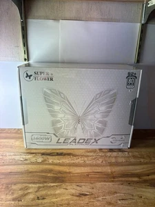 Super Flower Leadex Platinum 1600W 80+ Platinum 92+ 50% Load New Damaged Box - Afbeelding 1 van 9