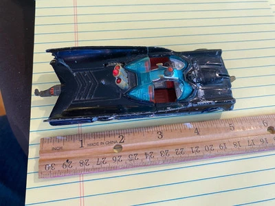 VINTAGE CORGI TOYS BATMOBILE CAR - MADE IN GREAT BRITAIN - BATMAN -5 INCHES LONG - Image 1 of 4