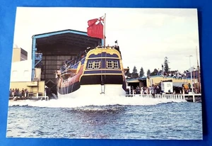 Postcard Endeavour's Launch Nov 1993 Australia HM Bark Endeavour Replica - Picture 1 of 2