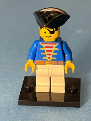 LEGO Minifig #6268 - Pirate w/Blue Jacket - pi006 - Light Scratches/No Cracks - Image 1 of 2