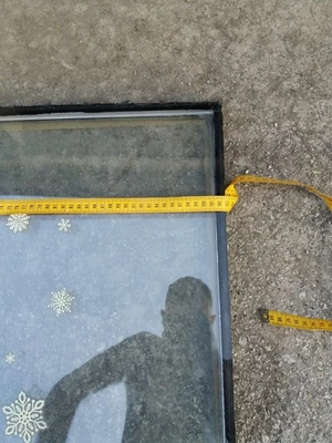 vetro usato per finestra a tetto 58cm x 102cm €28 spedizione gratuita - Immagine 1 di 4