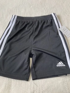 adidas boys white/gray NWT size 5 knit shorts - Picture 1 of 1