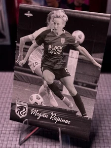 Megan Rapinoe 2021 Parkside NWSL V2 #150B blanco y negro SP - Imagen 1 de 2