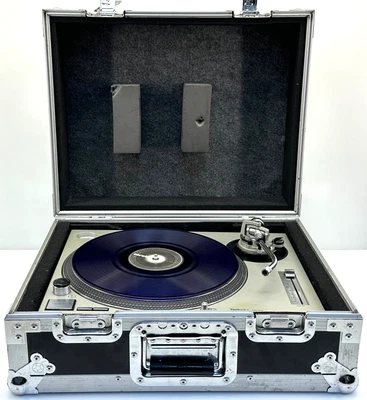 TECHNICS SL-1200MK2 Direct Drive Turntable W/ Hard Case - Image 1 of 4