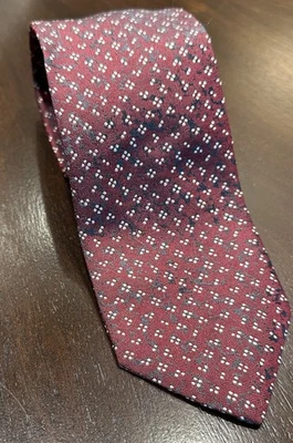 "Corbata de seda Hugo Boss borgoña 3"" de ancho" Foto 1 de 4
